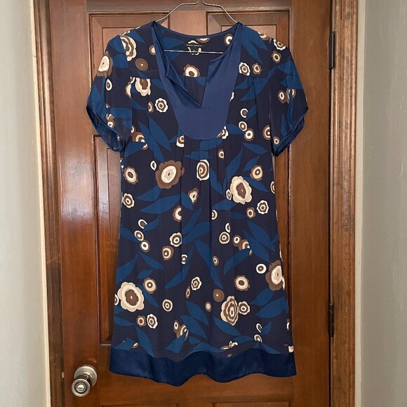 Banana Republic Dresses & Skirts - Vintage Size Large Banana Republic silk dress